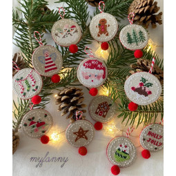 Les 12 petites décorations...