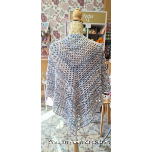 Châle au crochet